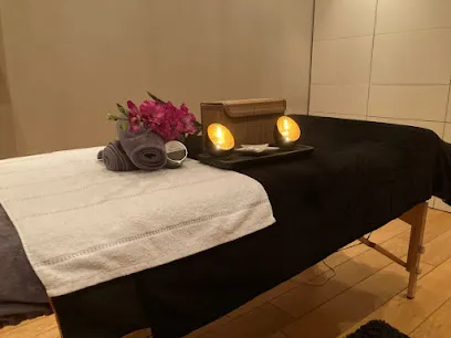 Image de Atelier l'art en soi - Anne Xamin - MASSEUSE (domicile/entreprise) - MAQUILLEUSE ARTISTIQUE Chambéry Yenne Belley Savoie