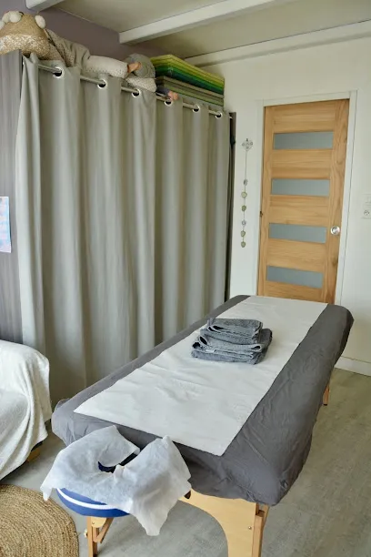 Image de Petites Graines d'Amour - portage, massage bébé, massage bien-être (prénatal, californien, suédois)